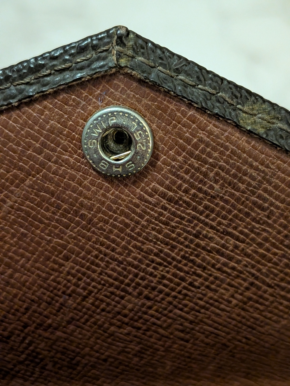 Authenticated Louis Vuitton Monogram Compact Envelope Wallet - Brown - Picture 5 of 16